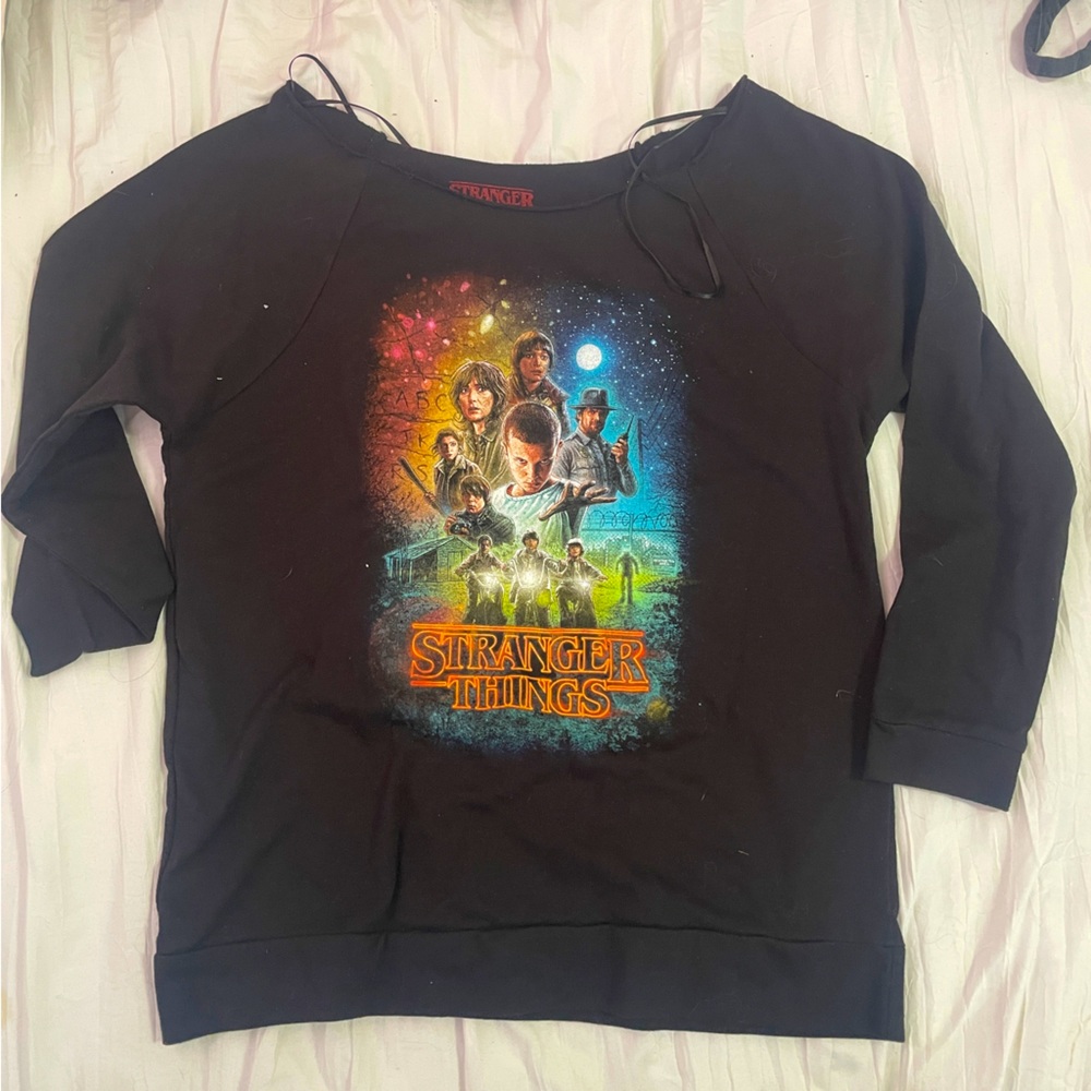 STRANGER THINGS mid sleeve graphic tee
